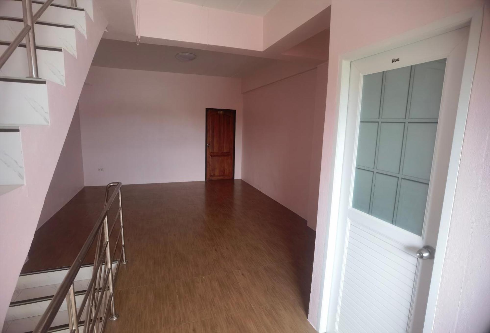 Отель 115 Townhouse Ban Khlong Krang Экстерьер фото