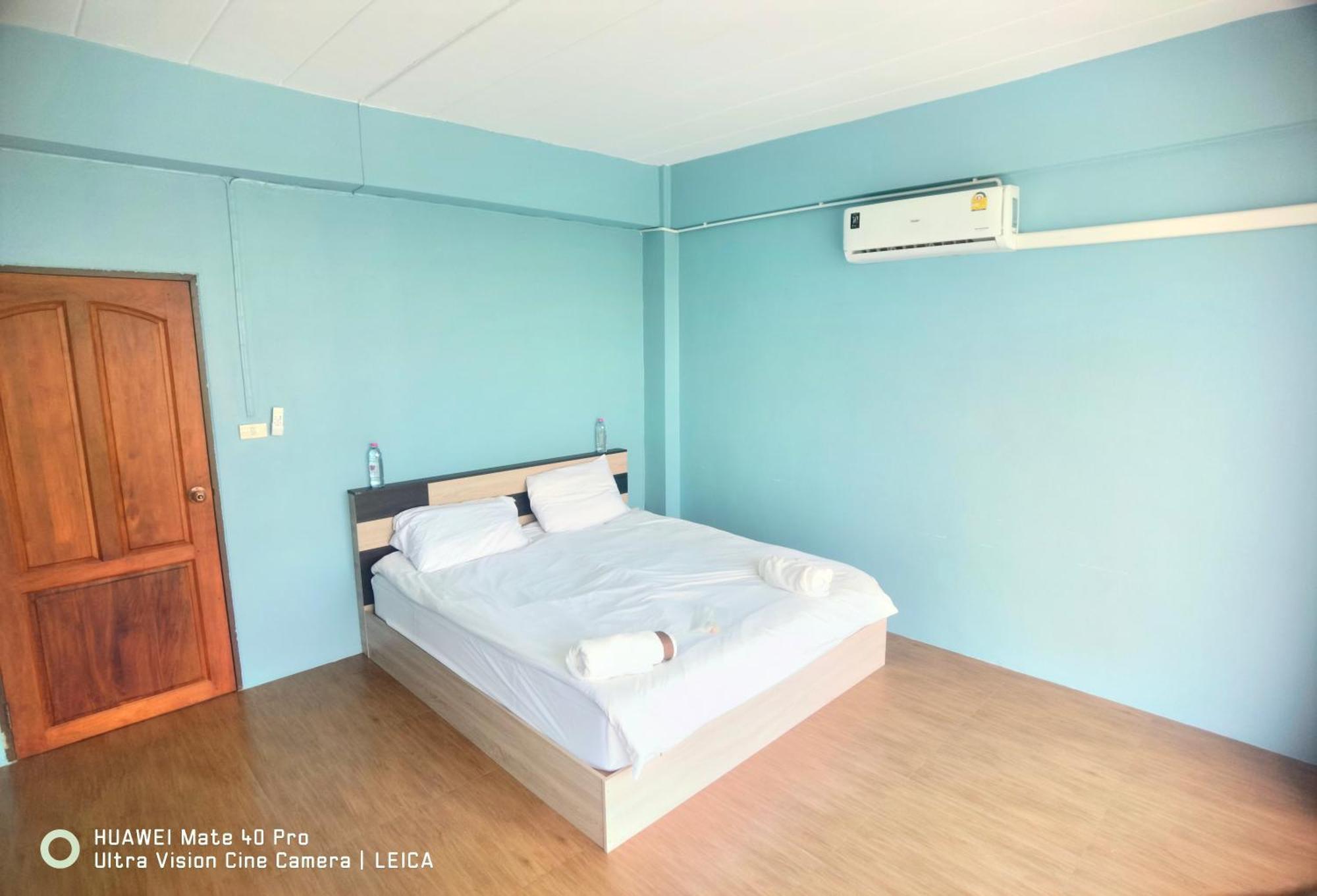 Отель 115 Townhouse Ban Khlong Krang Экстерьер фото