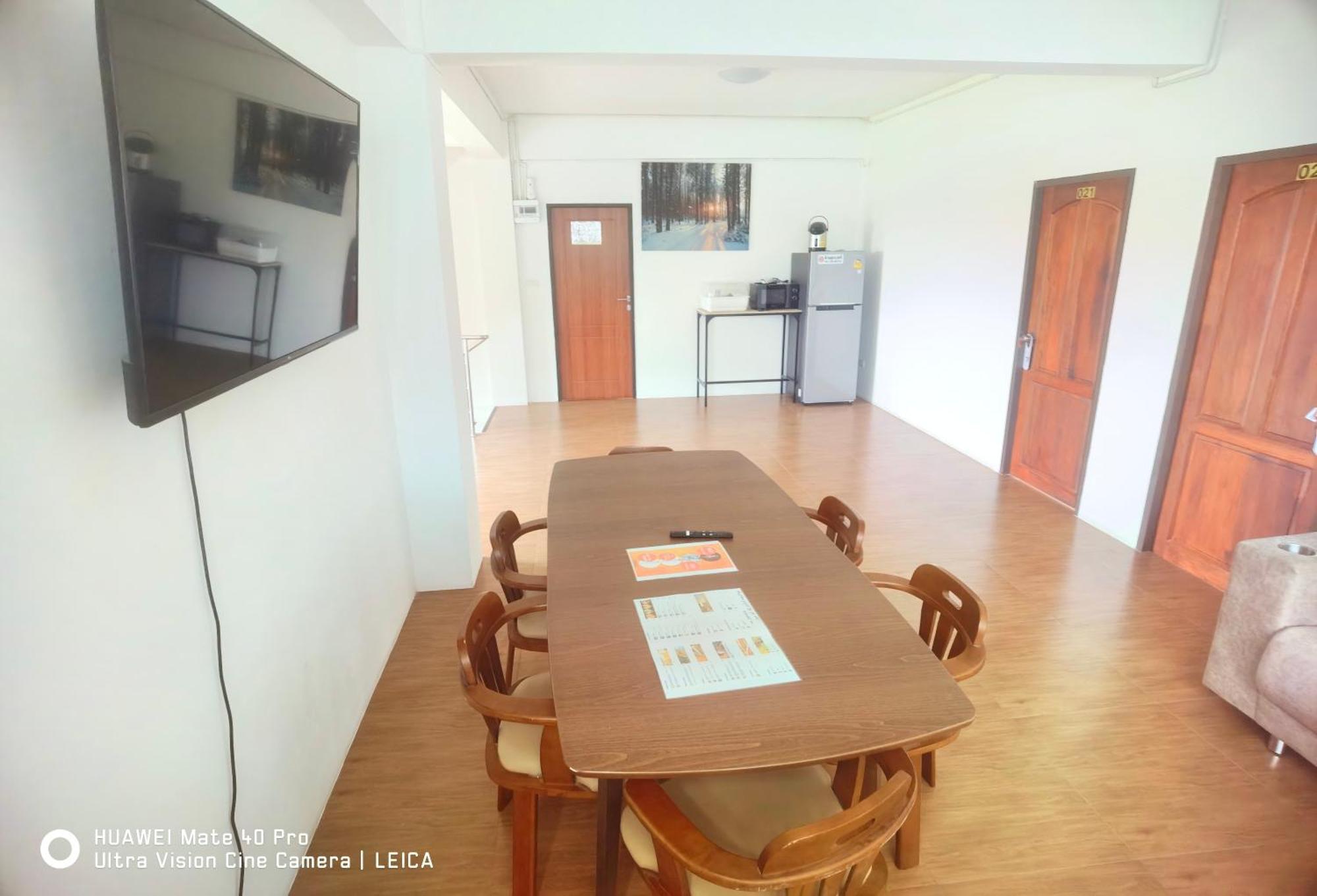 Отель 115 Townhouse Ban Khlong Krang Экстерьер фото