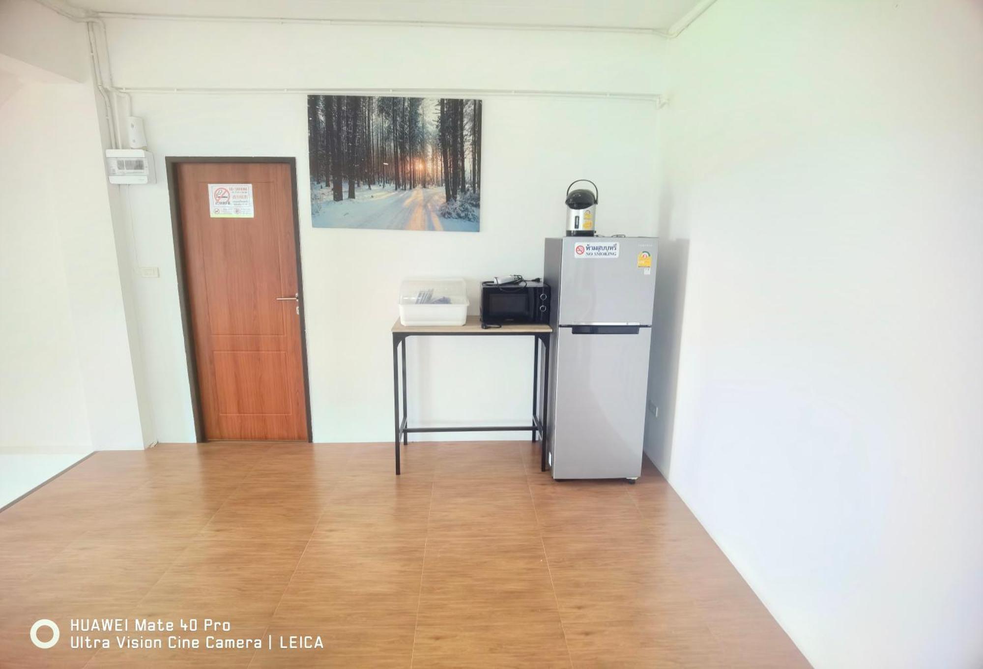 Отель 115 Townhouse Ban Khlong Krang Экстерьер фото